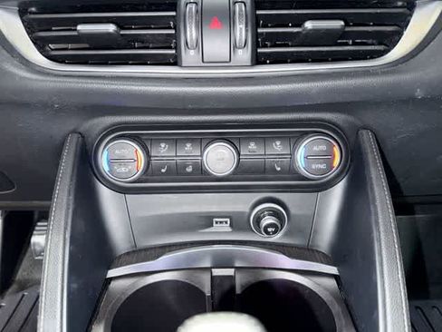 Used 2020 Alfa Romeo Stelvio Ti w/ Active Blind Spot Package AWD/4WD image 21