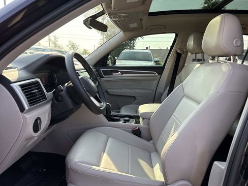 Used 2023 Volkswagen Atlas SE w/ Panoramic Sunroof Package AWD/4WD image 10
