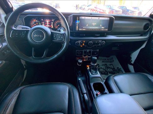Used 2025 Jeep Wrangler Unlimited Rubicon 392 AWD/4WD image 17