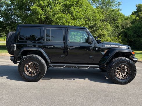 Used 2024 Jeep Wrangler Unlimited Rubicon w/ Technology Group AWD/4WD image 8