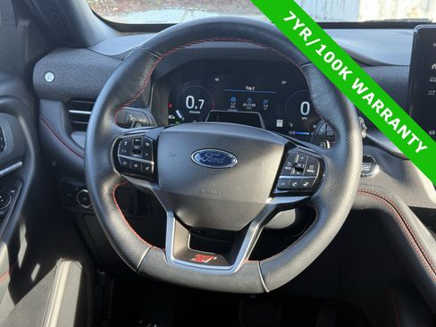 Certified 2025 Ford Explorer ST image 18