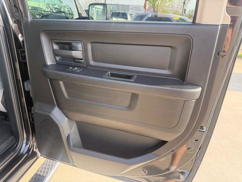 Used 2015 RAM 1500 Express image 17