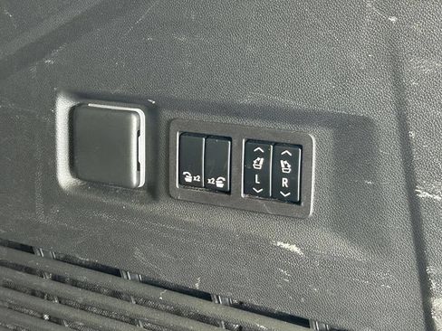 Used 2023 Chevrolet Tahoe High Country AWD/4WD image 50