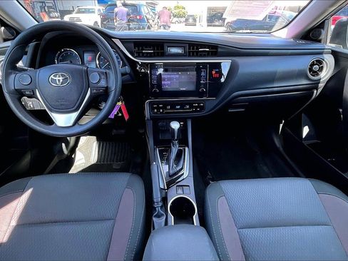 Used 2019 Toyota Corolla LE image 11