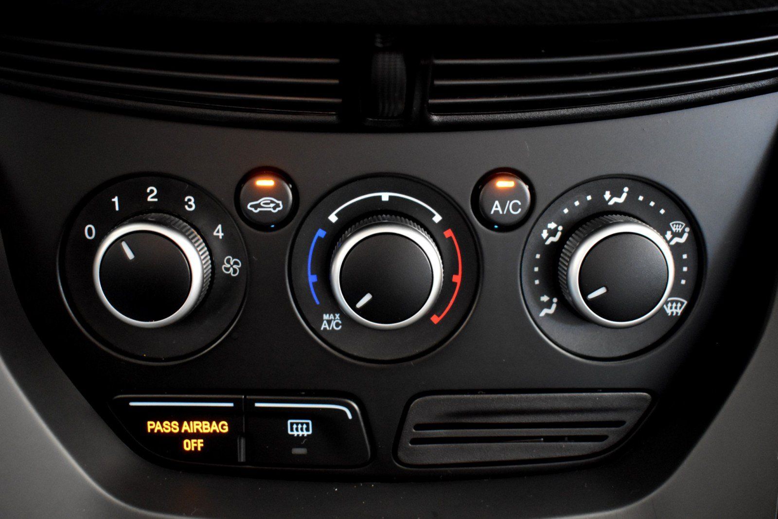 Used 2015 Ford Escape SE FWD image 20