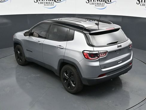 Used 2021 Jeep Compass Latitude FWD image 31