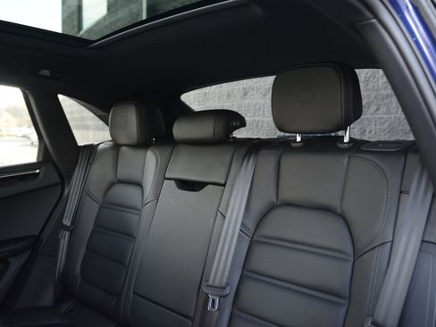 Used 2026 Porsche Macan image 33