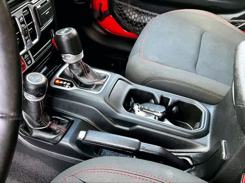 Used 2021 Jeep Wrangler Unlimited Rubicon w/ Dual Top Group image 14