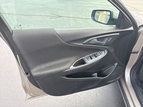 Used 2024 Chevrolet Malibu LT image 12