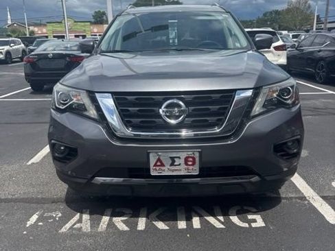 Used 2020 Nissan Pathfinder Platinum FWD image 1