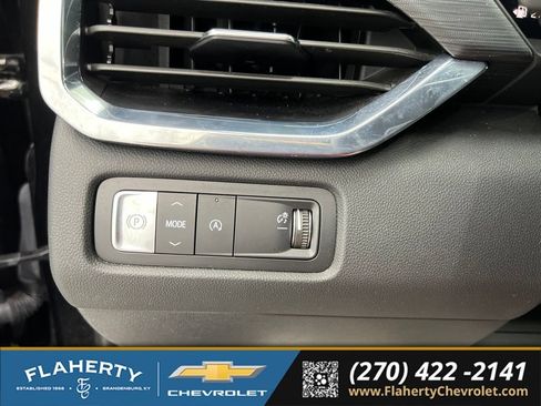 Used 2026 GMC Acadia Elevation w/ Elevation Premium Package FWD image 25