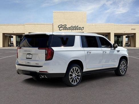 Used 2026 GMC Yukon XL Denali w/ Denali Reserve Package AWD/4WD image 5