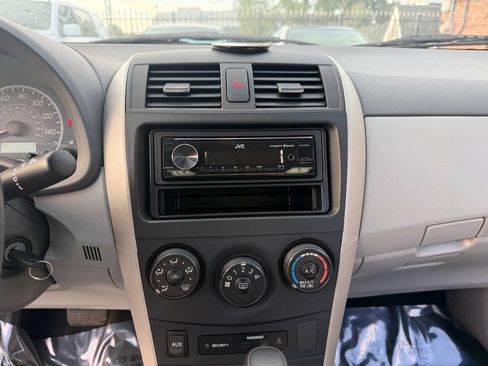 Used 2010 Toyota Corolla LE FWD image 19