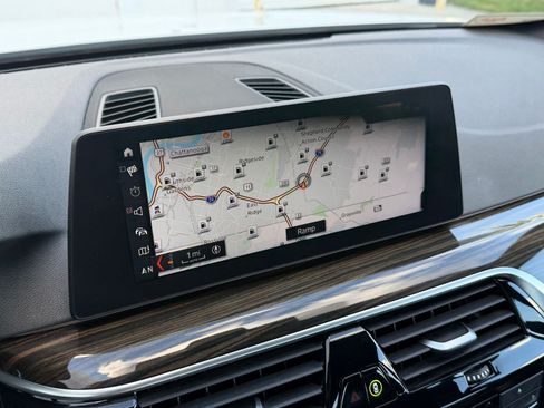 Used 2018 BMW 530i RWD image 28
