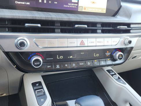 Certified 2023 Kia Telluride EX image 27