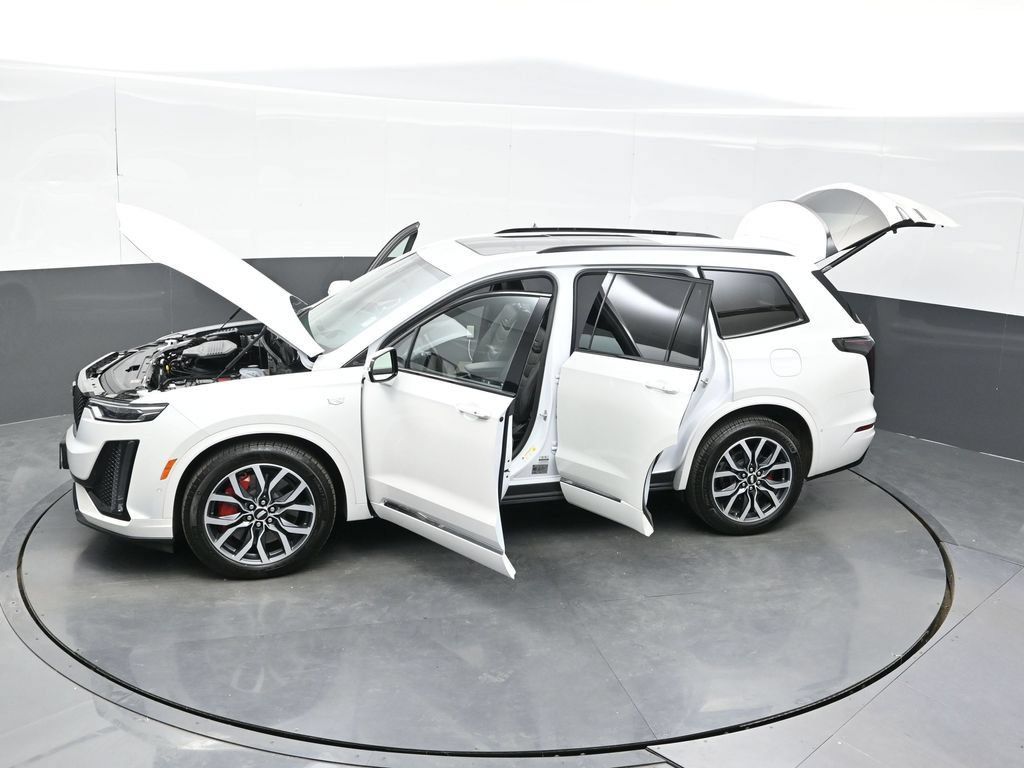 Used 2025 Cadillac XT6 Sport w/ Platinum Package AWD/4WD image 42