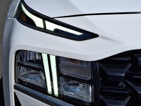 Certified 2023 Hyundai Santa Fe SEL AWD/4WD image 9
