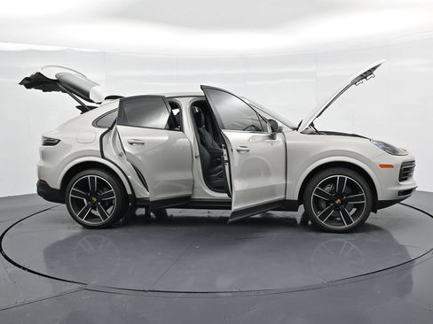 Certified 2023 Porsche Cayenne S Platinum AWD/4WD image 27