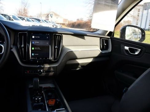 Certified 2025 Volvo XC60 B5 Plus w/ Climate Package image 18