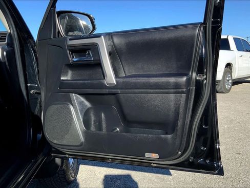 Used 2024 Toyota 4Runner SR5 image 22