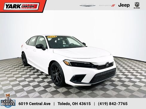 Used 2024 Honda Civic Sport image 1