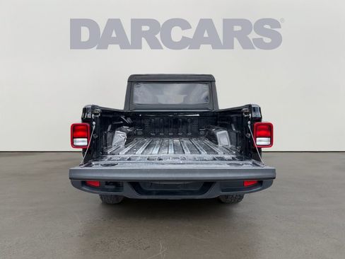 Used 2023 Jeep Gladiator Sport AWD/4WD image 14