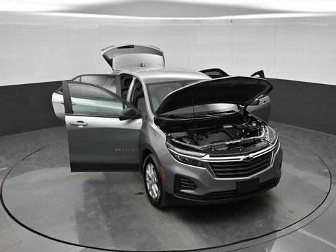 Used 2023 Chevrolet Equinox LS w/ LS Convenience Package FWD image 41