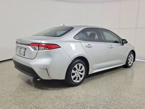 Used 2025 Toyota Corolla LE w/ Convenience Package FWD image 5