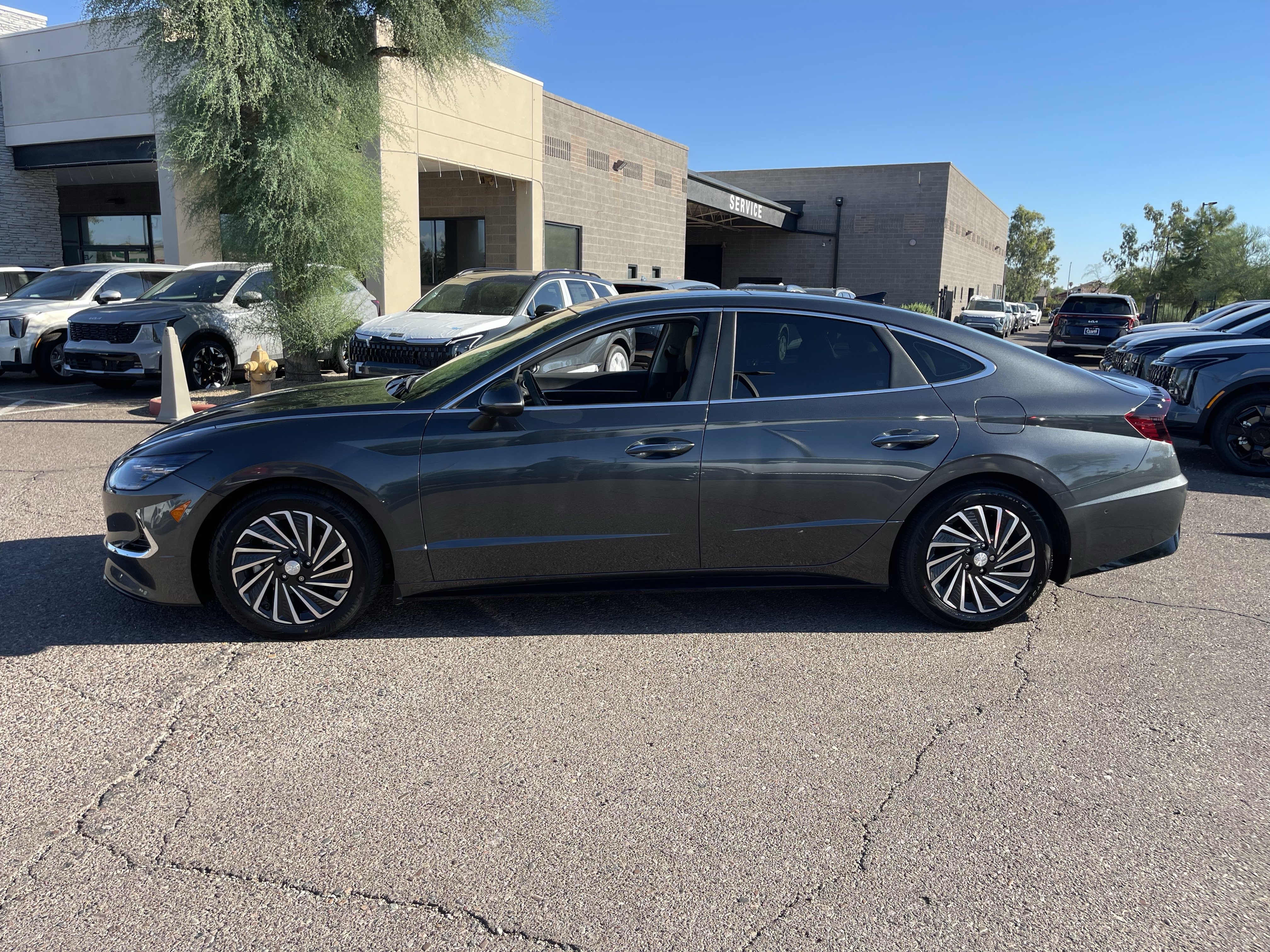 Used 2023 Hyundai Sonata Limited FWD image 6