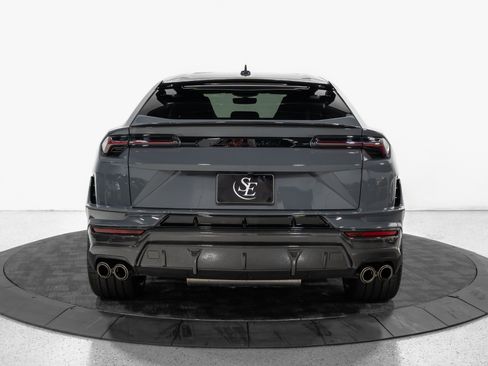 Used 2024 Lamborghini Urus Performante AWD/4WD image 7
