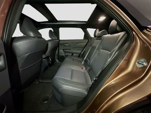 New 2025 Toyota Crown Signia image 15