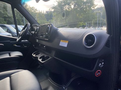 New 2024 Mercedes-Benz Sprinter 3500 image 42