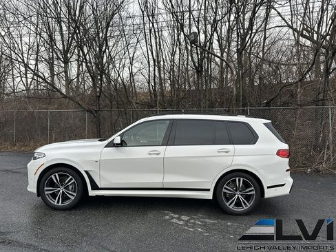 Used 2020 BMW X7 xDrive40i w/ M Sport Package AWD/4WD image 12