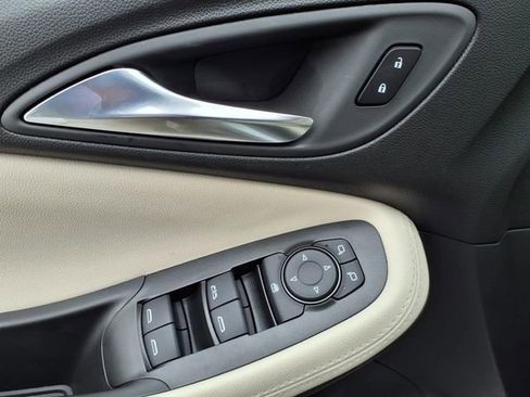 Used 2025 Buick Encore GX Sport Touring w/ Comfort Package image 29