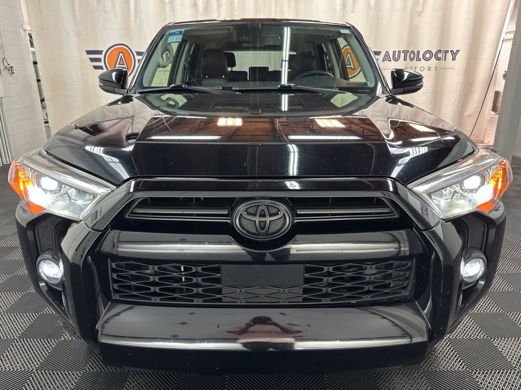 Used 2022 Toyota 4Runner SR5 Premium w/ Moonroof Package AWD/4WD image 3