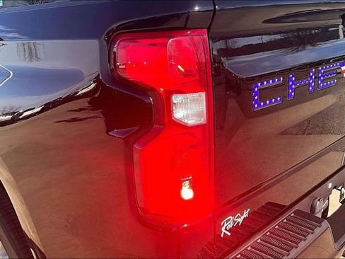 Used 2021 Chevrolet Silverado 1500 Custom w/ LPO, Dark Essentials Package image 24