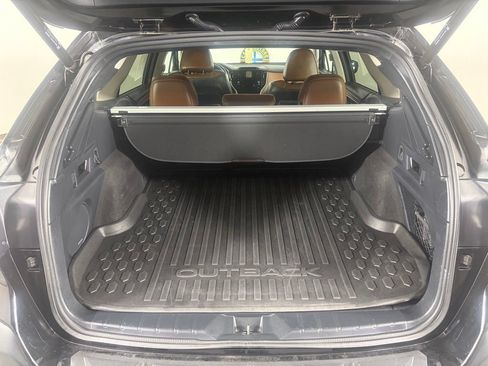 Used 2021 Subaru Outback Touring AWD/4WD image 23