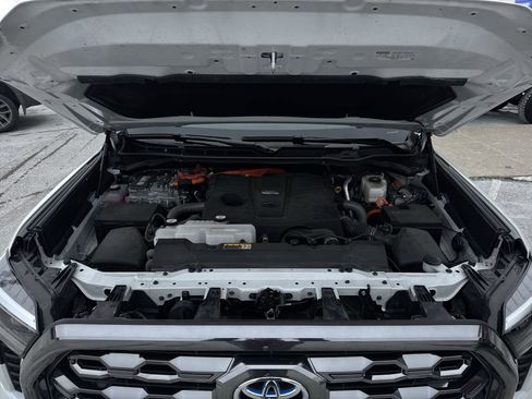 Used 2024 Toyota Tundra Platinum image 30