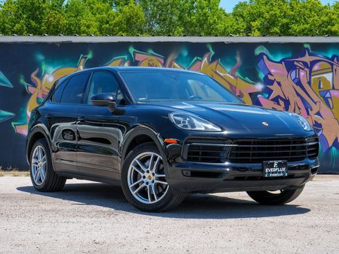 Used 2019 Porsche Cayenne S AWD/4WD image 2