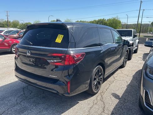 Used 2025 Honda Odyssey Sport-L image 9