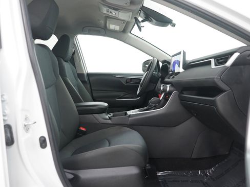 Used 2023 Toyota RAV4 LE image 11