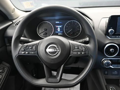 Used 2025 Nissan Sentra S FWD image 25