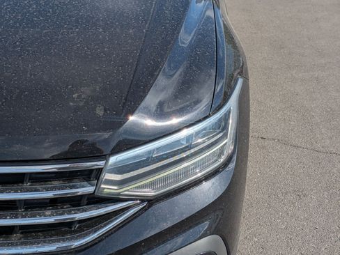Used 2022 Volkswagen Tiguan SE AWD/4WD image 14