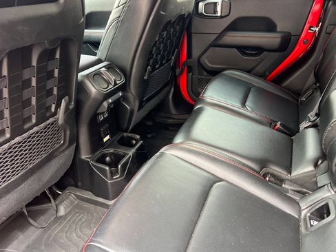 Used 2020 Jeep Gladiator Rubicon w/ Advanced Safety Group AWD/4WD image 13