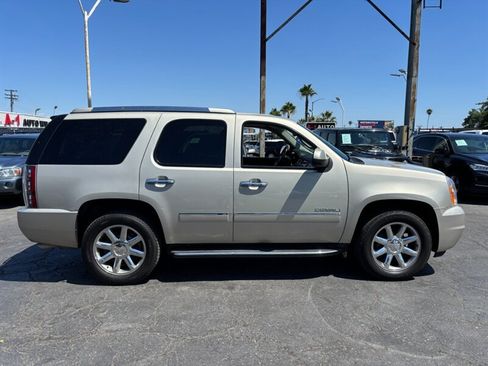 Used 2014 GMC Yukon Denali image 2