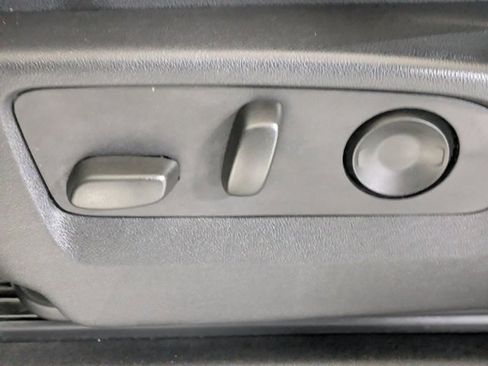 Used 2024 Chevrolet Tahoe LT image 18