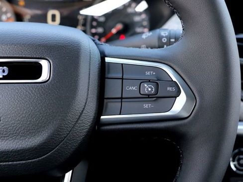 New 2026 Jeep Compass Latitude image 12