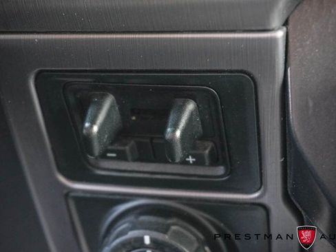 Used 2022 Ford F350 Platinum w/ FX4 Off-Road Package AWD/4WD image 49