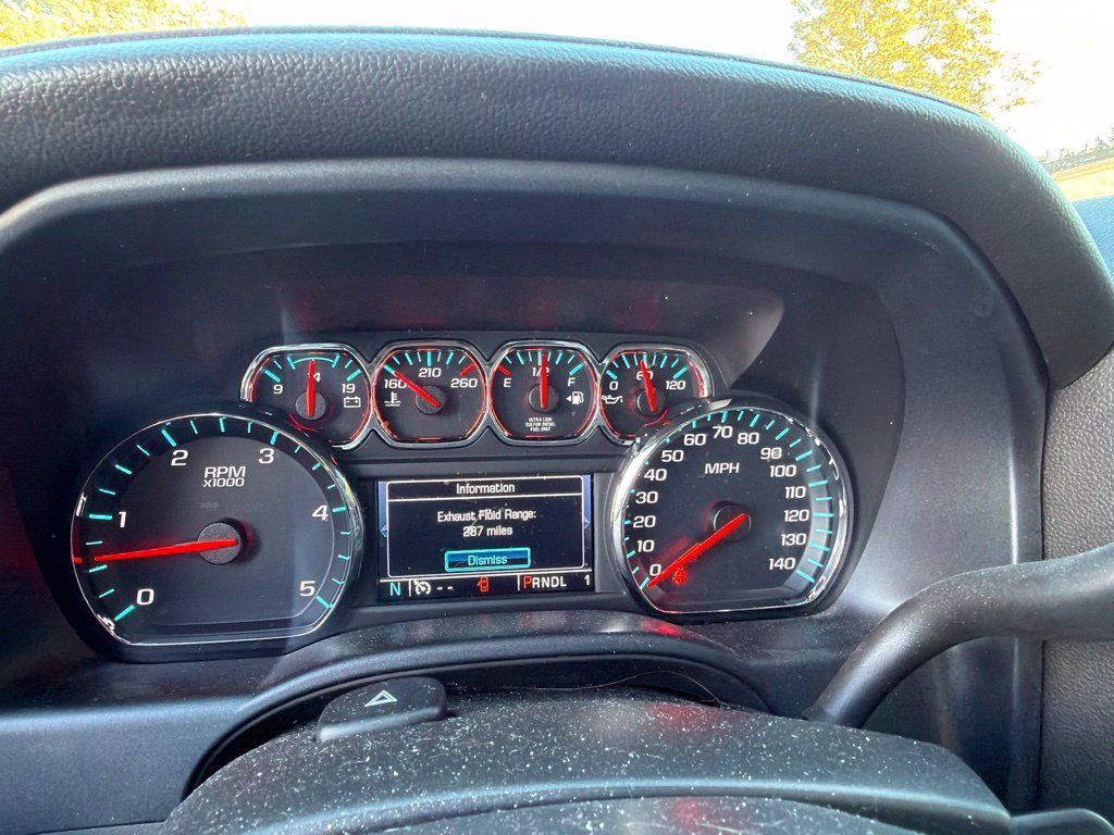 Used 2017 GMC Sierra 2500 SLT w/ Duramax Plus Package AWD/4WD image 26