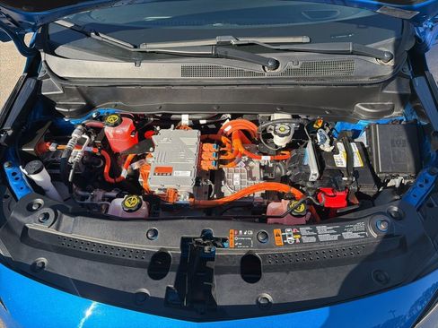 Used 2022 Chevrolet Bolt EUV Premier w/ Sun & Sound Package image 12